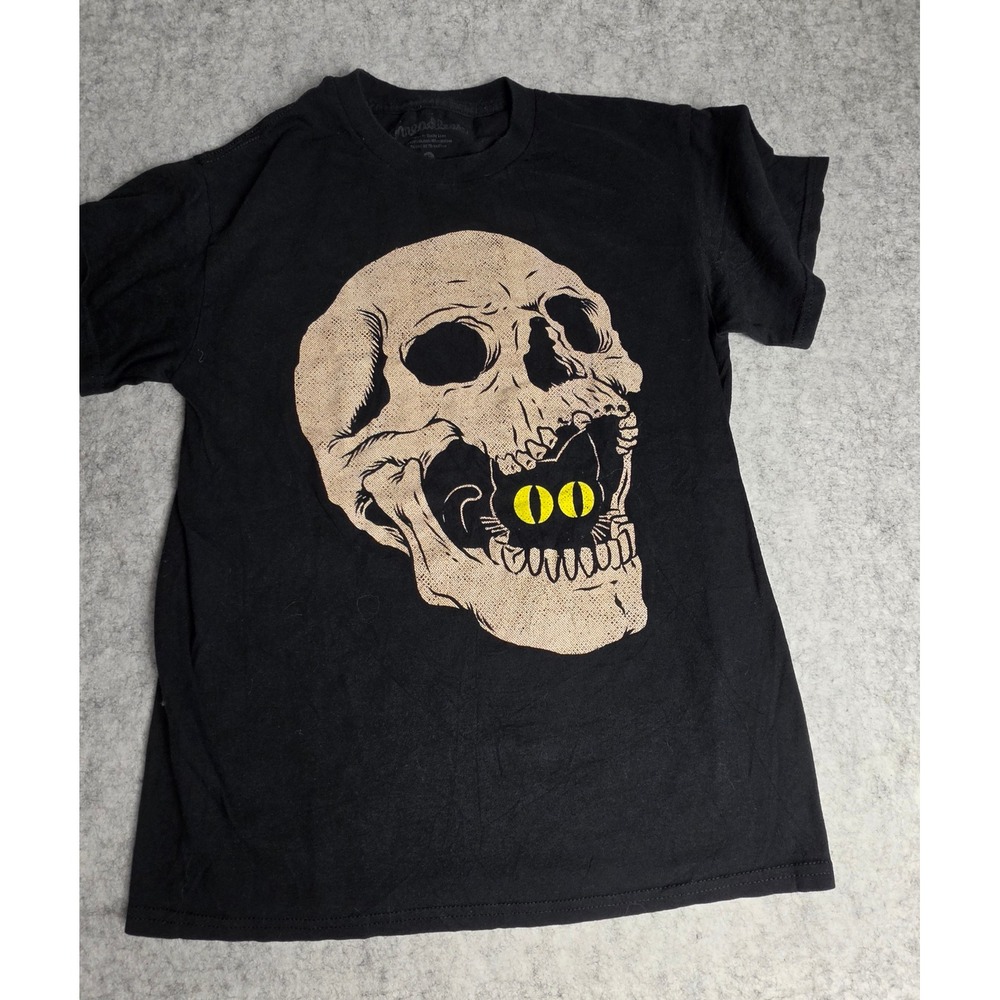 Spencers Kooky Love Skull Black Cat Graphic Tee T-Shirt Small Black Cotton